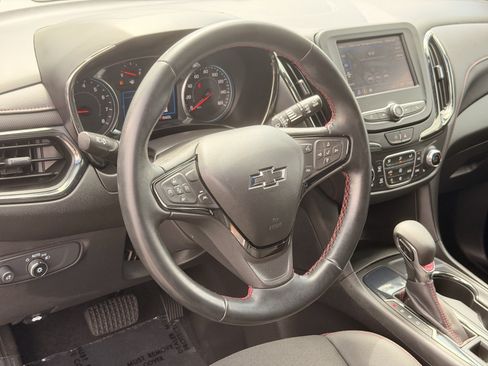 Used 2023 Chevrolet Equinox RS FWD image 17