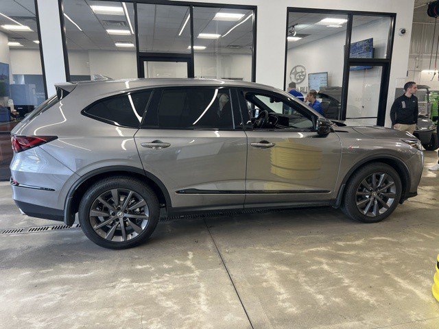Used 2025 Acura MDX A-Spec AWD/4WD image 2