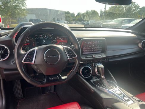 Used 2017 Chevrolet Camaro SS RWD image 10
