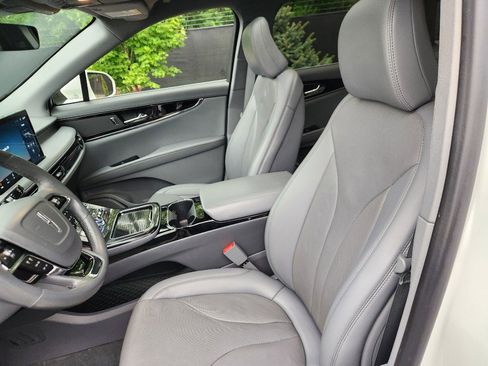 Certified 2022 Lincoln Nautilus Reserve image 29