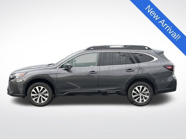 Certified 2025 Subaru Outback Premium AWD/4WD image 4