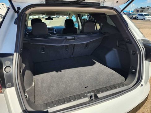 Used 2022 Chevrolet Equinox LT FWD image 14