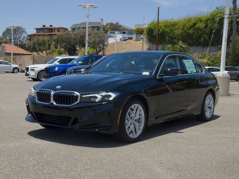 New 2026 BMW 330i Sedan w/ Convenience Package RWD image 2