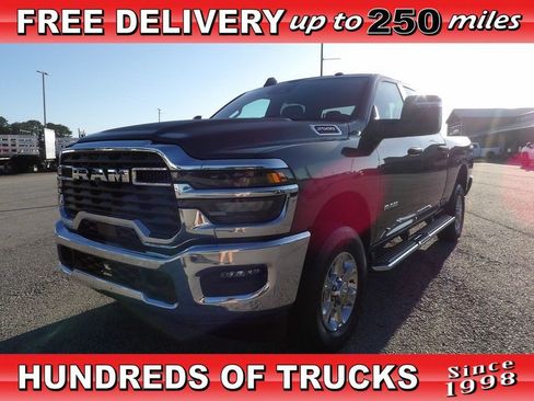 Used 2026 RAM 2500 Big Horn AWD/4WD image 1