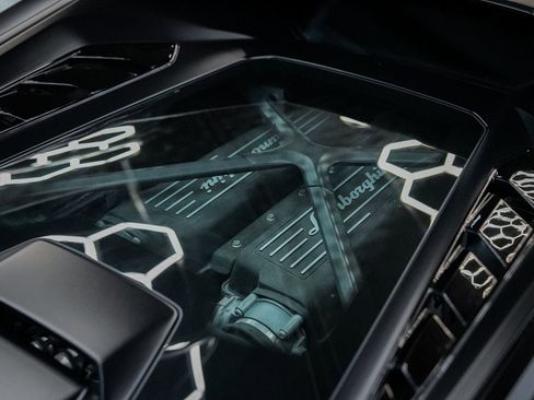 Used 2023 Lamborghini Huracan Tecnica RWD image 25