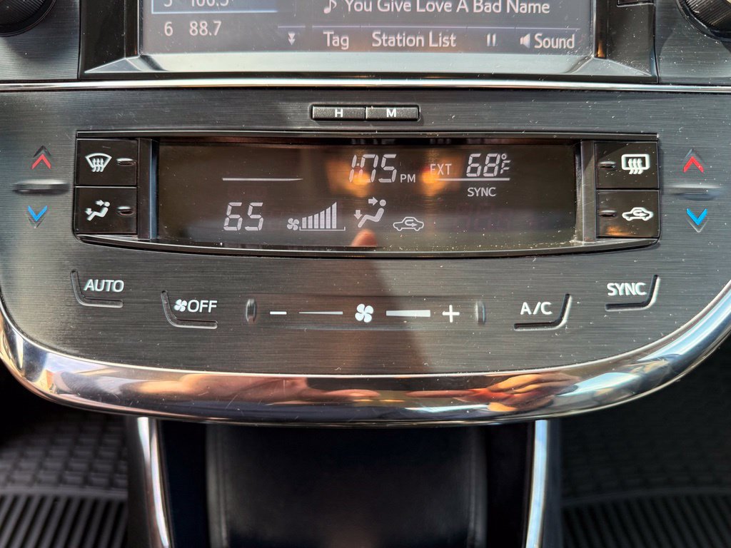 Used 2015 Toyota Avalon XLE Touring FWD image 33