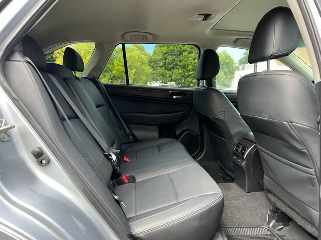 Used 2016 Subaru Outback 3.6R Limited AWD/4WD image 18
