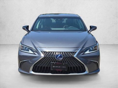 Used 2020 Lexus ES 300h w/ Premium Package FWD image 2