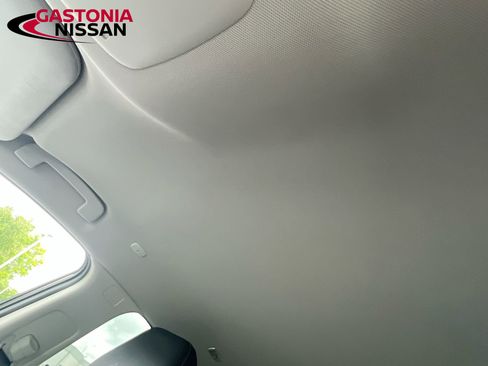 Used 2025 Nissan Murano SV FWD image 29