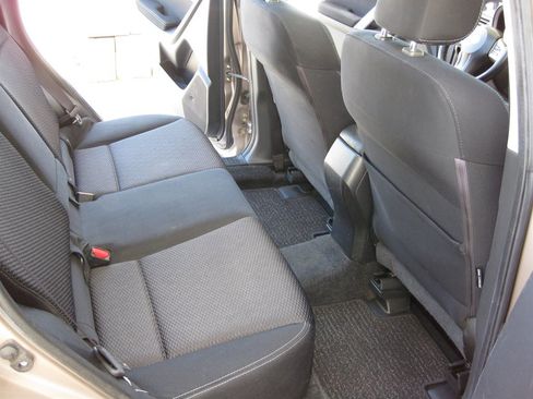 Used 2015 Subaru Forester 2.5i Premium AWD/4WD image 31