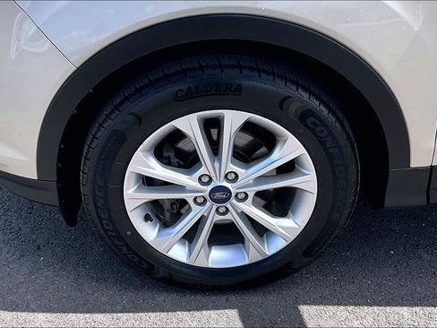 Used 2017 Ford Escape SE FWD image 9