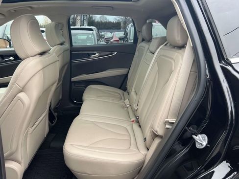 Used 2022 Lincoln Nautilus Reserve image 15