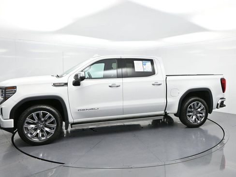 Used 2023 GMC Sierra 1500 Denali w/ Denali Reserve Package AWD/4WD image 4