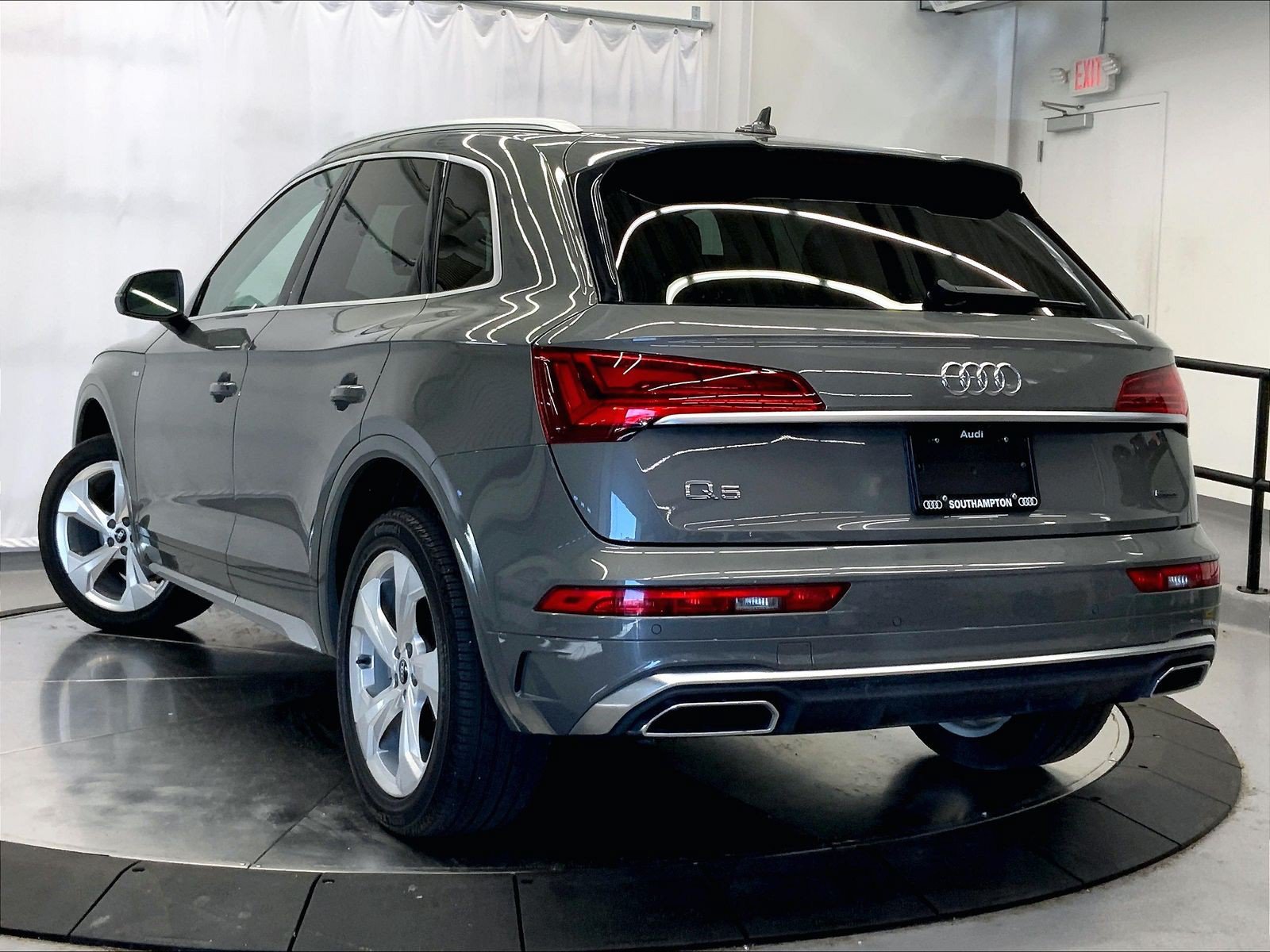Certified 2023 Audi Q5 2.0T Premium Plus AWD/4WD image 9