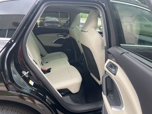 New 2025 Audi Q5 Premium Plus image 28