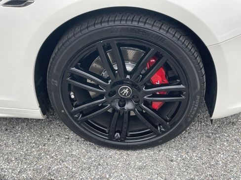 Used 2023 Maserati Ghibli Modena Q4 image 12