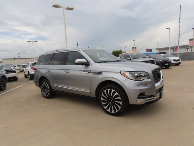 Used 2024 Lincoln Navigator Black Label AWD/4WD image 6