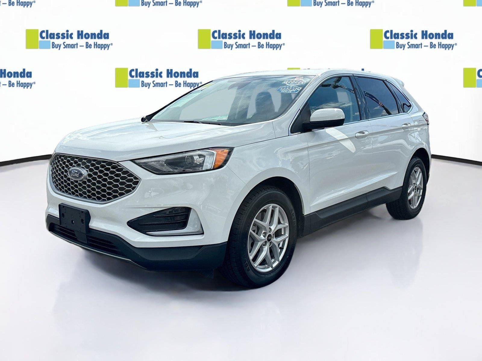 Used 2024 Ford Edge SEL AWD/4WD image 3