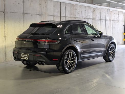 Certified 2025 Porsche Macan image 9