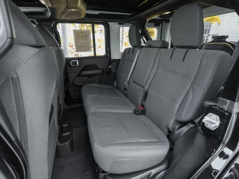 Used 2025 Jeep Wrangler Unlimited Sahara w/ Safety Group image 34