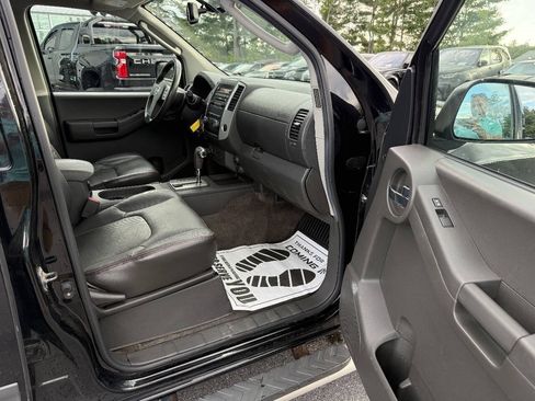 Used 2011 Nissan Xterra PRO-4X w/ Pro-4x Leather Pkg AWD/4WD image 9