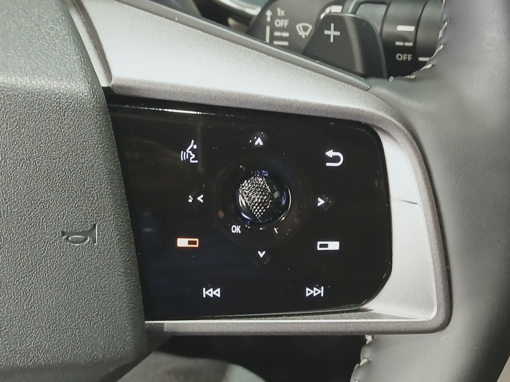 Certified 2025 Nissan Murano SL w/ Cargo Package AWD/4WD image 29