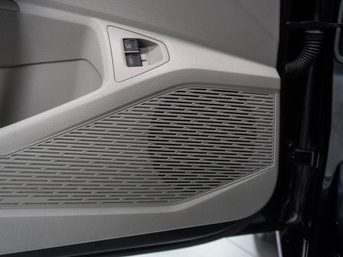 Used 2024 Volkswagen Jetta SE FWD image 17