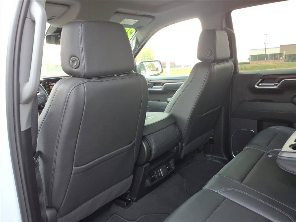 Used 2025 GMC Sierra 1500 SLT AWD/4WD image 27