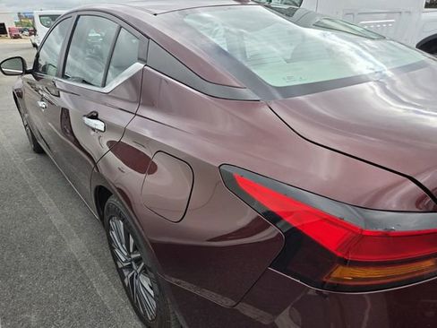 Used 2024 Nissan Altima 2.5 SV FWD image 6