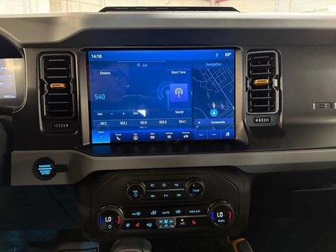 Used 2023 Ford Bronco Badlands AWD/4WD image 9