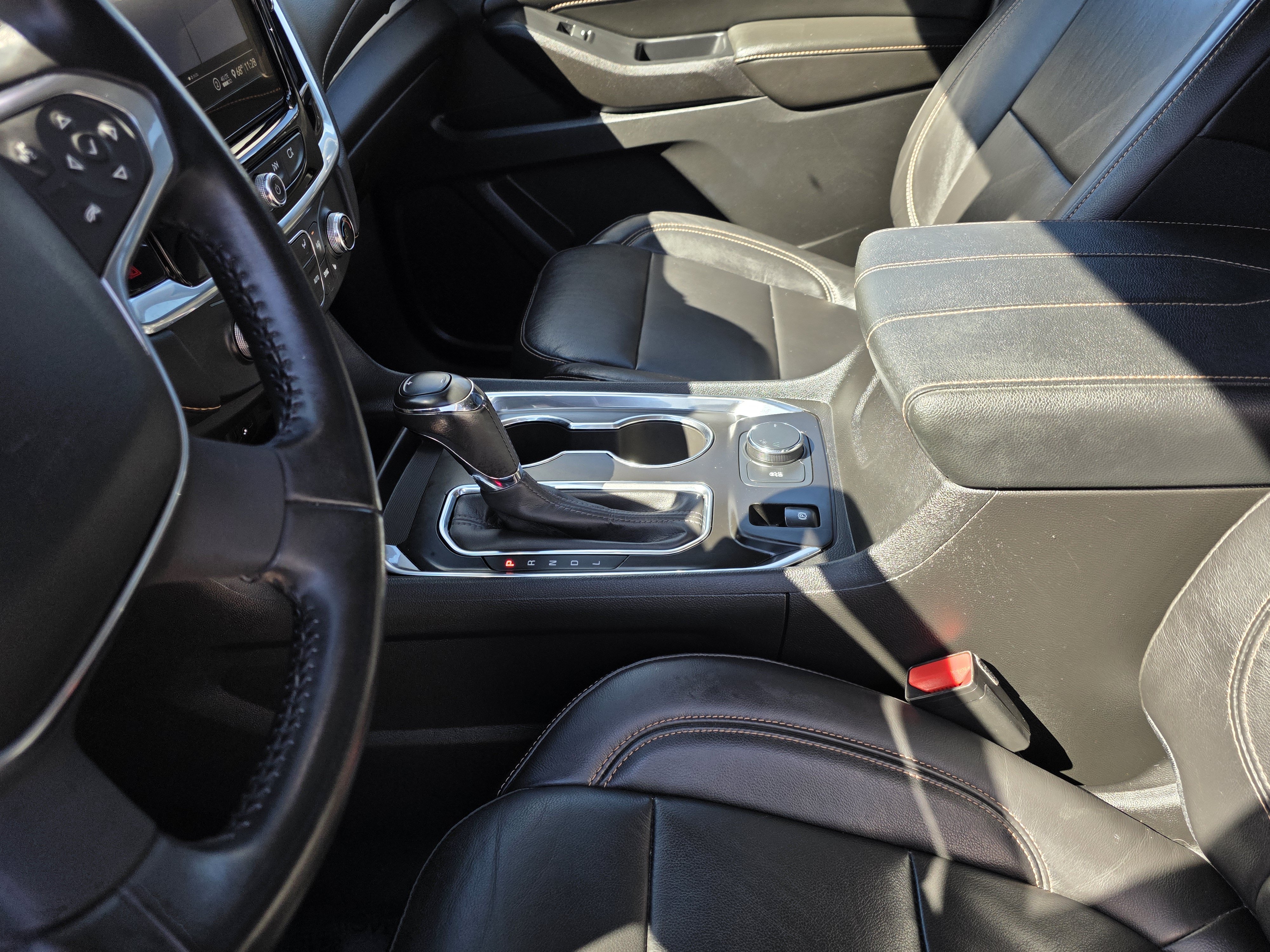 Used 2020 Chevrolet Traverse LT w/ LPO, Floor Liner Package FWD image 13