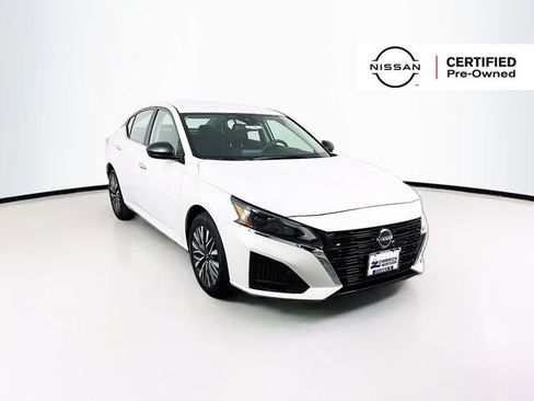 Certified 2024 Nissan Altima 2.5 SV image 1