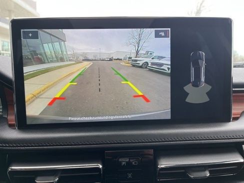 Used 2023 Lincoln Nautilus Reserve image 33