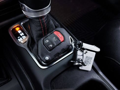 Used 2020 Jeep Wrangler Unlimited Rubicon AWD/4WD image 30
