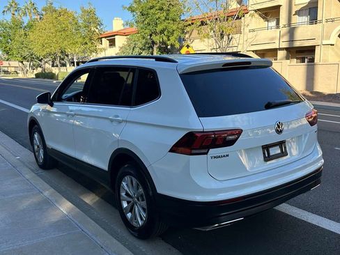 Used 2018 Volkswagen Tiguan S image 6