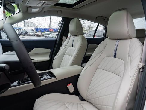 New 2026 Nissan Sentra SL w/ Floor Mat Package FWD image 21