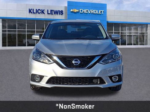 Used 2018 Nissan Sentra SR image 2