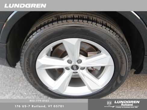 Used 2023 Audi Q7 3.0T Premium AWD/4WD image 14