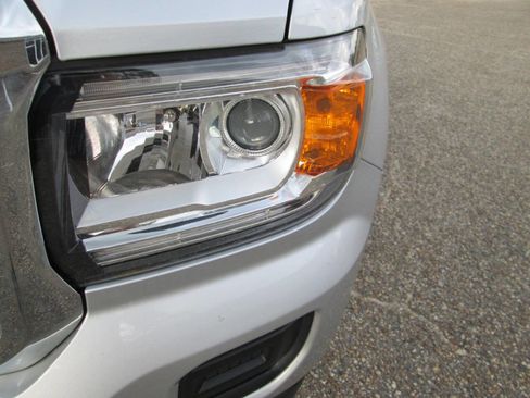 Used 2017 GMC Canyon 2WD Crew Cab w/ Convenience Package image 14