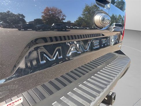 Used 2024 Ford Maverick Lariat w/ Black Appearance Package image 35