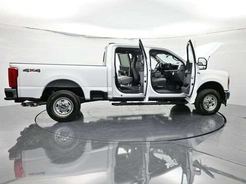 New 2026 Ford F250 XL w/ XL Chrome Package image 44