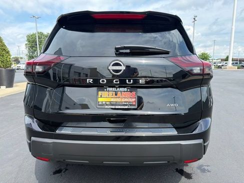 Used 2026 Nissan Rogue SV AWD/4WD image 6