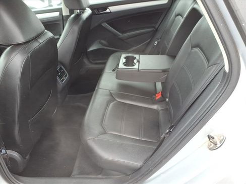 Used 2013 Volkswagen Passat 2.5 SE image 11