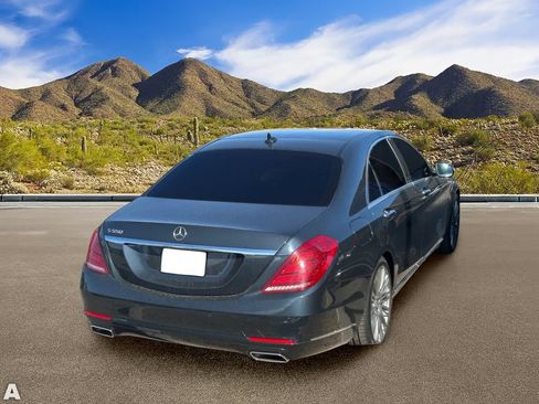 Used 2017 Mercedes-Benz S 550 Sedan w/ Premium Package image 4