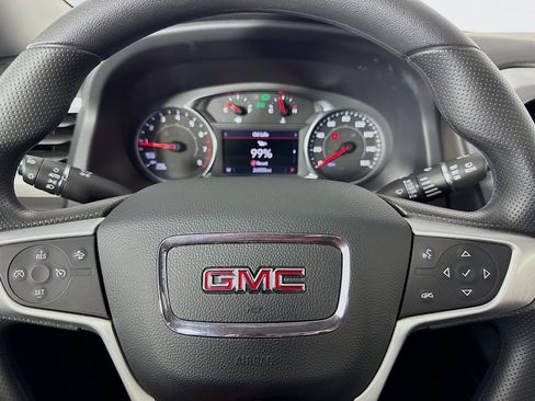 Used 2023 GMC Acadia SLE w/ Driver Convenience Package image 16