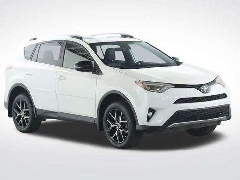 Used 2017 Toyota RAV4 SE w/ Power Extra Value Package AWD/4WD image 10