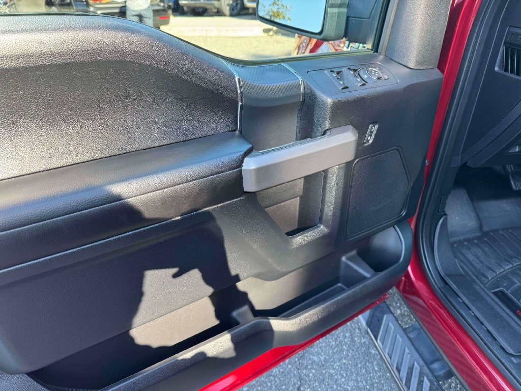 Used 2018 Ford F150 XLT w/ Equipment Group 302A Luxury AWD/4WD image 16