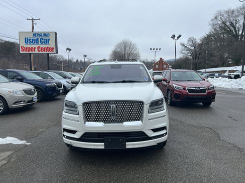 Used 2020 Lincoln Navigator L Reserve w/ Equipment Group 208A Reserve image 8