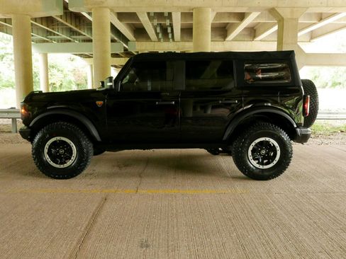 Used 2021 Ford Bronco Badlands image 32
