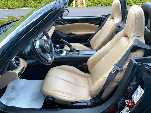 Used 2016 MAZDA MX-5 Miata Grand Touring image 10